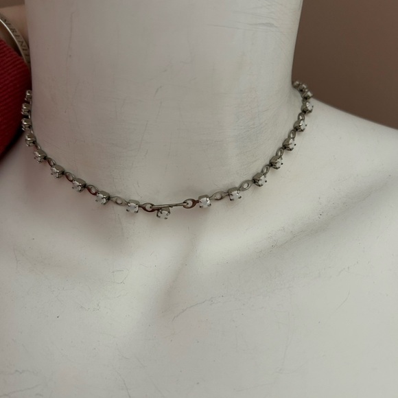 4/$100 Vintage 1960 choker blue flower necklace 16 inches 🌺 - Picture 8 of 8